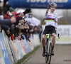 ? Wout Van Aert se ressaisit, l'emporte au sprint et fait coup double