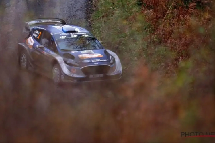 Tour de Corse: Tanak attaque, Neuville s'accroche