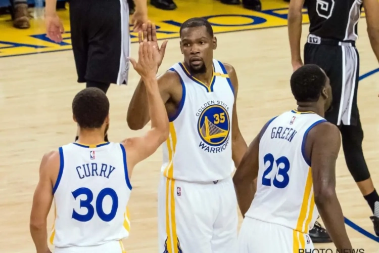 ? Les Warriors en mode patrons dans le choc à l'Ouest