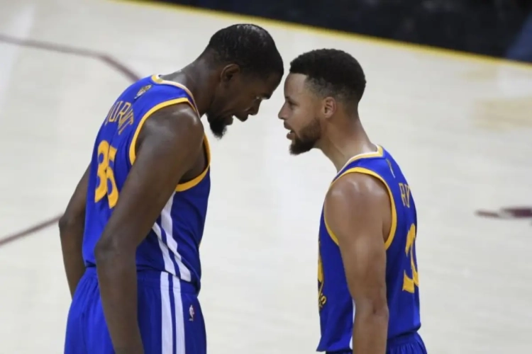 Amende salée pour trois stars des Warriors
