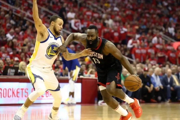 ? Harden et Curry animent le Top 5 de la nuit