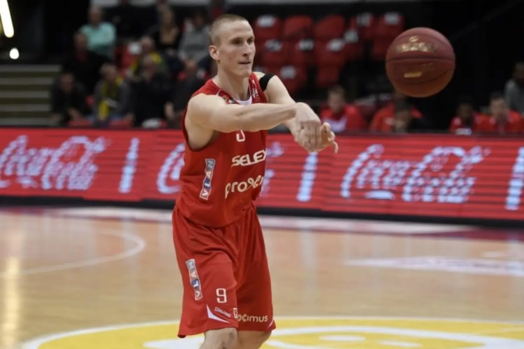 Le Spirou surpris par la lanterne rouge: "C'est ce que je craignais"