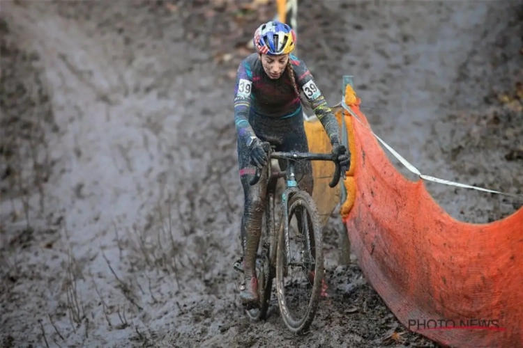 Pauline Ferrand-Prevot redevient championne du monde de VTT !