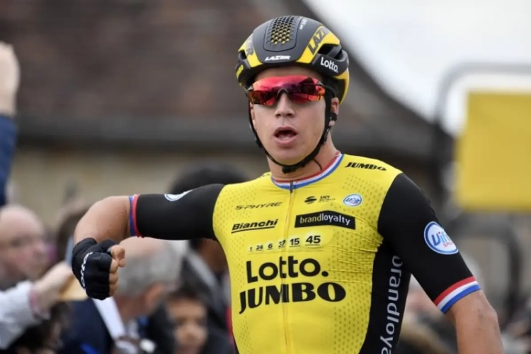 ? La première étape de Paris-Nice s'est jouée à un cheveu