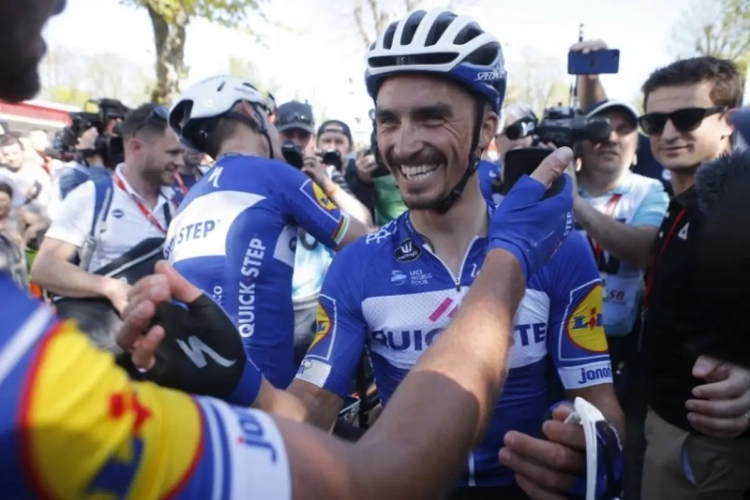 Quatre à la suite pour Deceuninck - Quick-Step : nouveau succès de prestige sur les Strade Bianche !