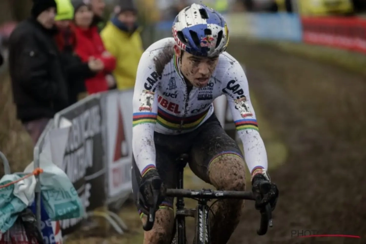 "Wout Van Aert n'a pas un regard vers les spectateurs, c'est une erreur"