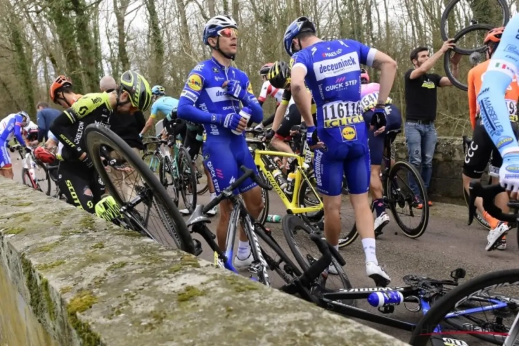 Gilbert surpris par une chute à Paris-Nice: "Jamais vu ça"
