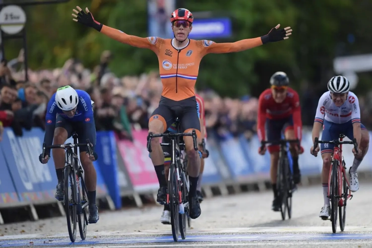 Rebondissement de dernière minute !  Le champion du monde Espoirs change de nom