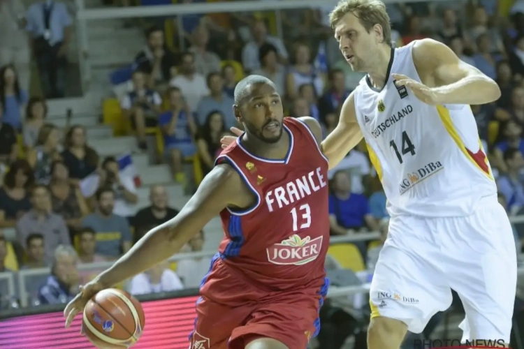 NBA: Dirk Nowitzki met officiellement un terme à sa carrière